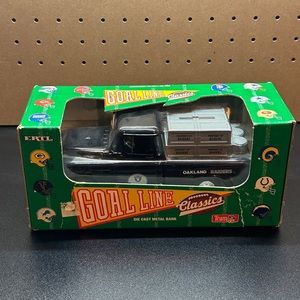 Ertl Goal Line Classics Die‎ Cast Metal Bank Team NFL RAIDERS